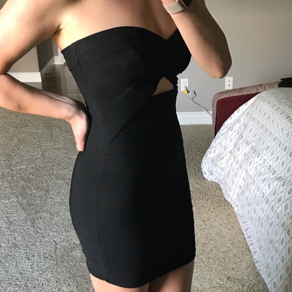 Black bodycon dress